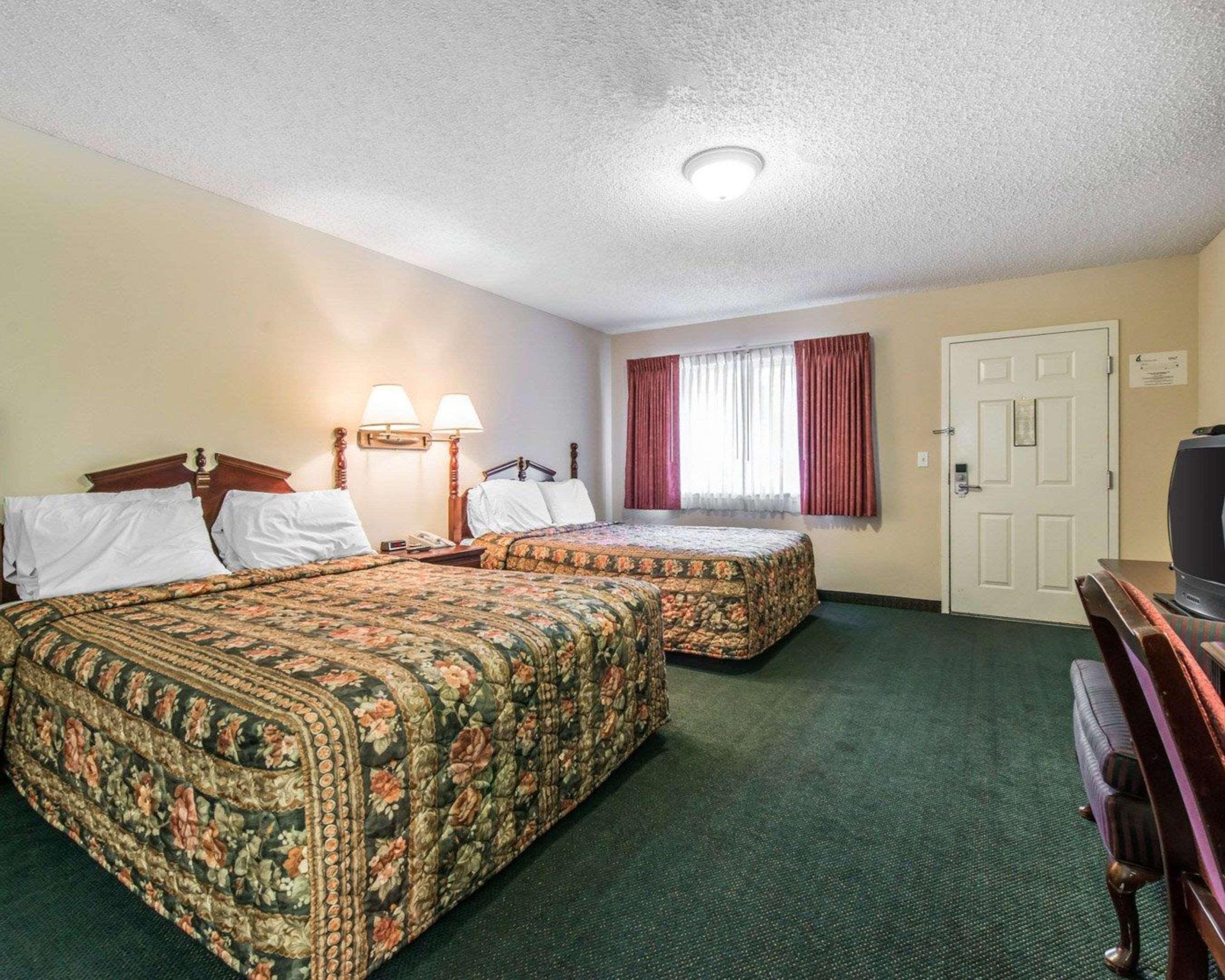 Quality Inn & Suites Manitou Springs At Pikes Peak Экстерьер фото
