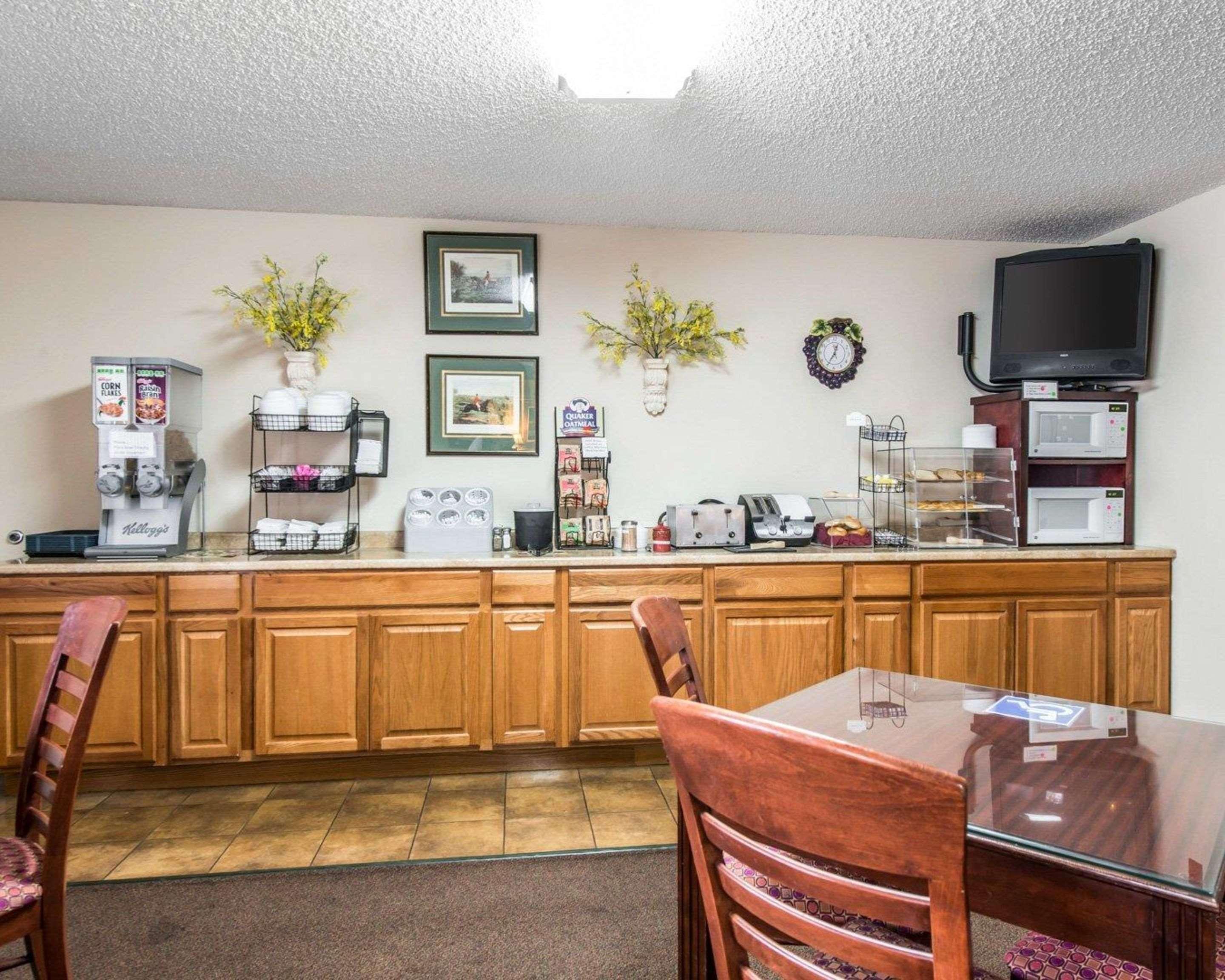 Quality Inn & Suites Manitou Springs At Pikes Peak Экстерьер фото