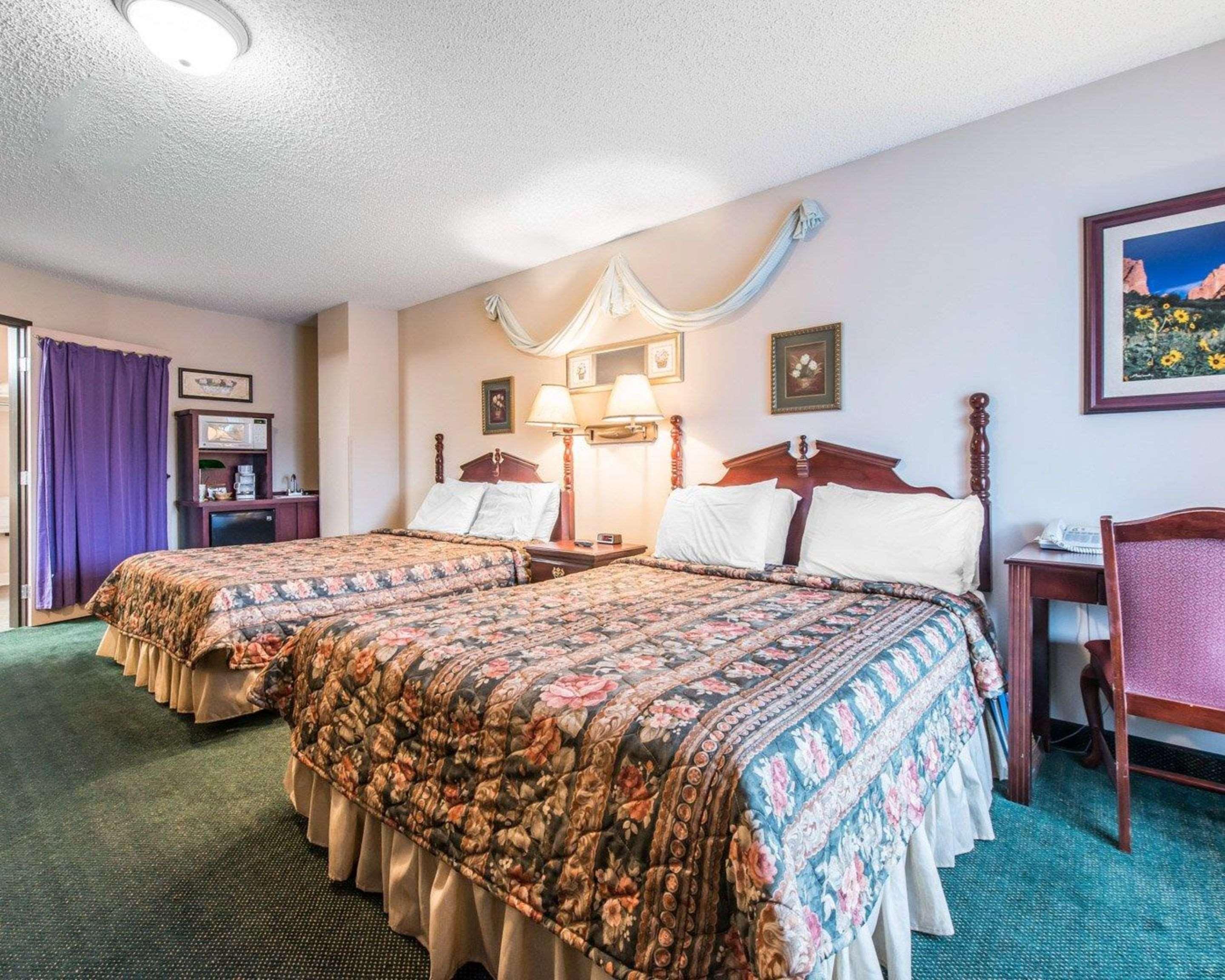 Quality Inn & Suites Manitou Springs At Pikes Peak Экстерьер фото