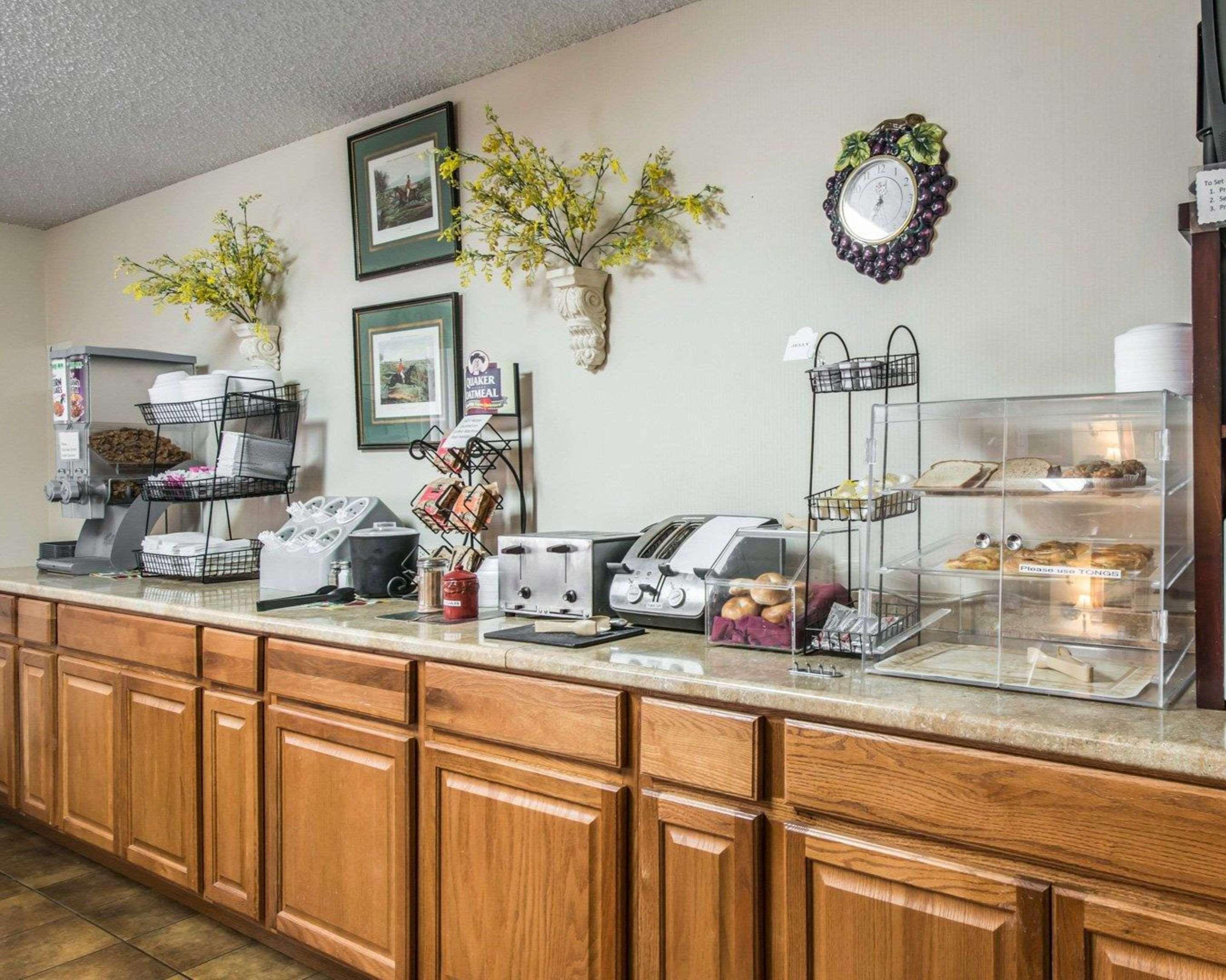 Quality Inn & Suites Manitou Springs At Pikes Peak Экстерьер фото