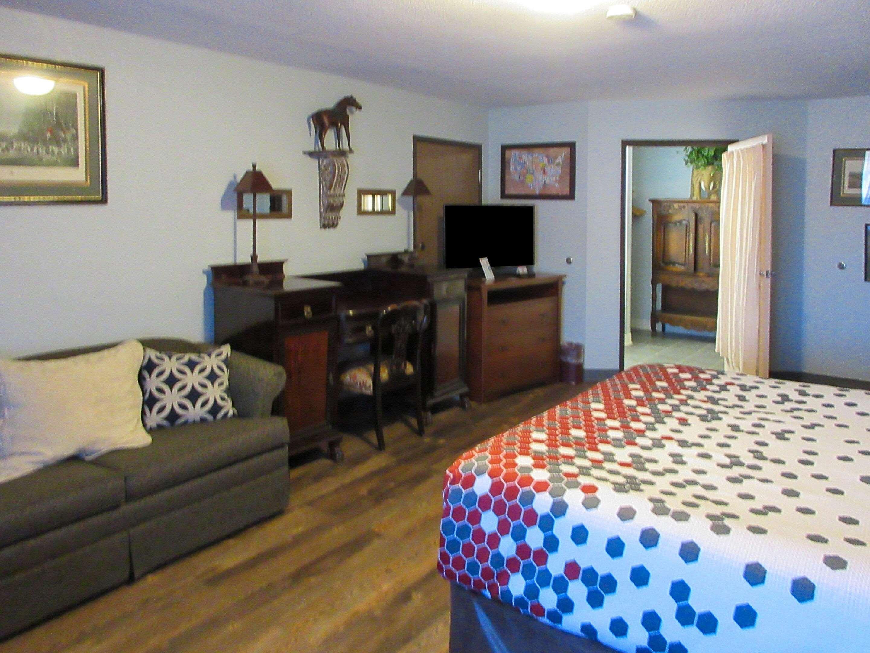 Quality Inn & Suites Manitou Springs At Pikes Peak Экстерьер фото