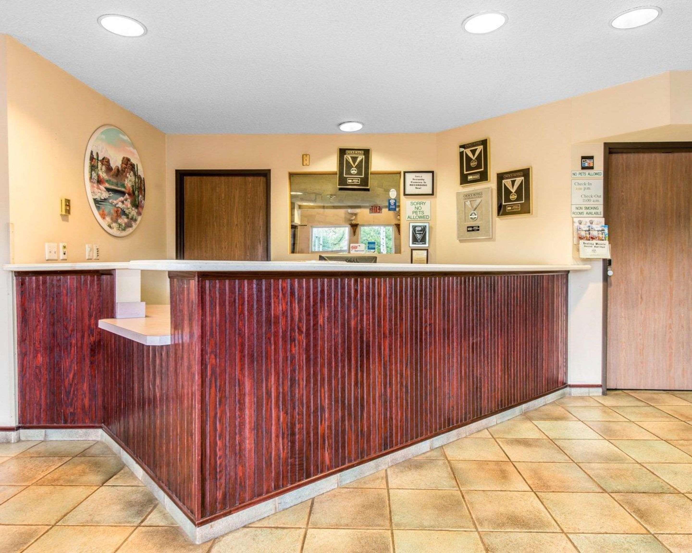 Quality Inn & Suites Manitou Springs At Pikes Peak Экстерьер фото