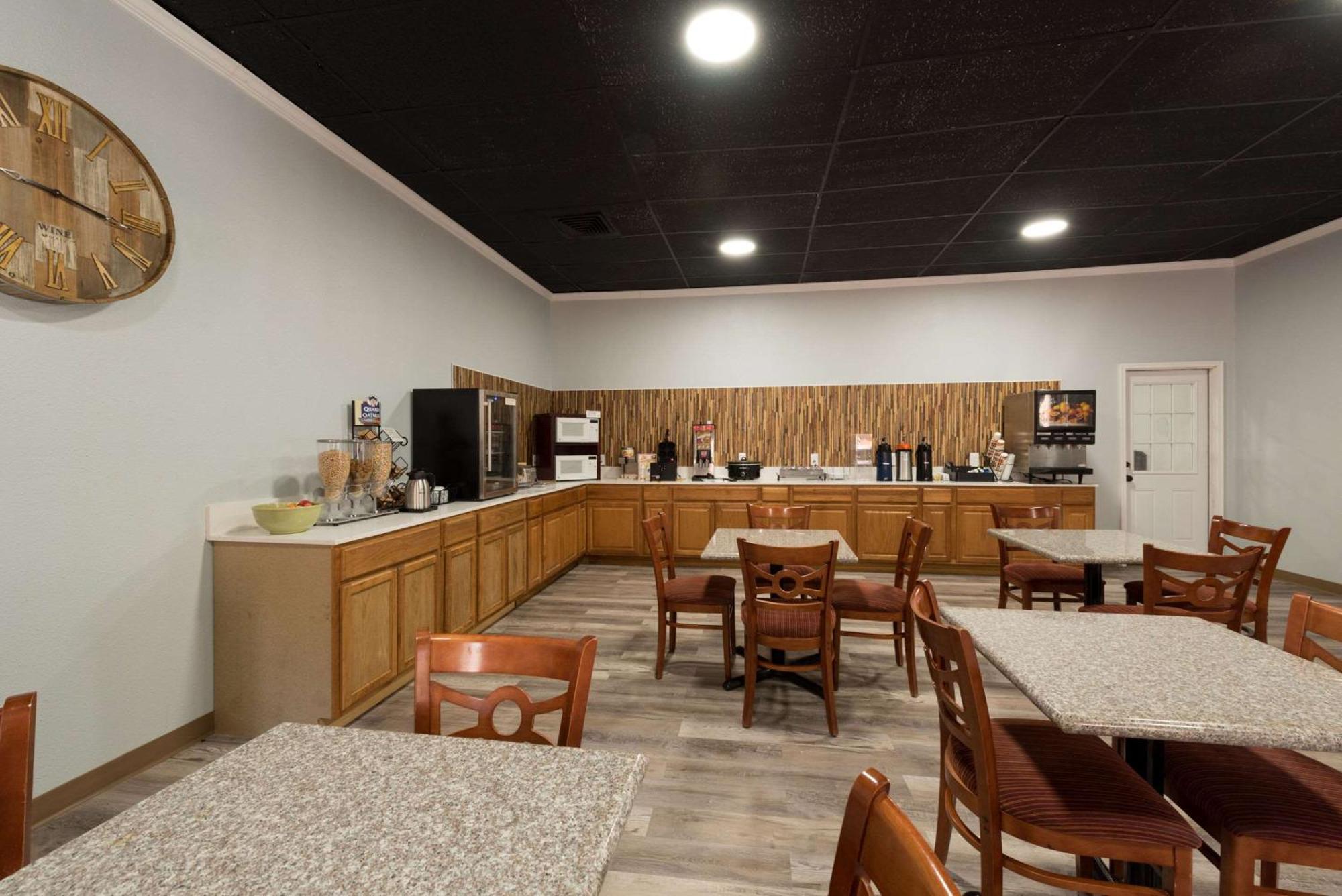 Quality Inn & Suites Manitou Springs At Pikes Peak Экстерьер фото