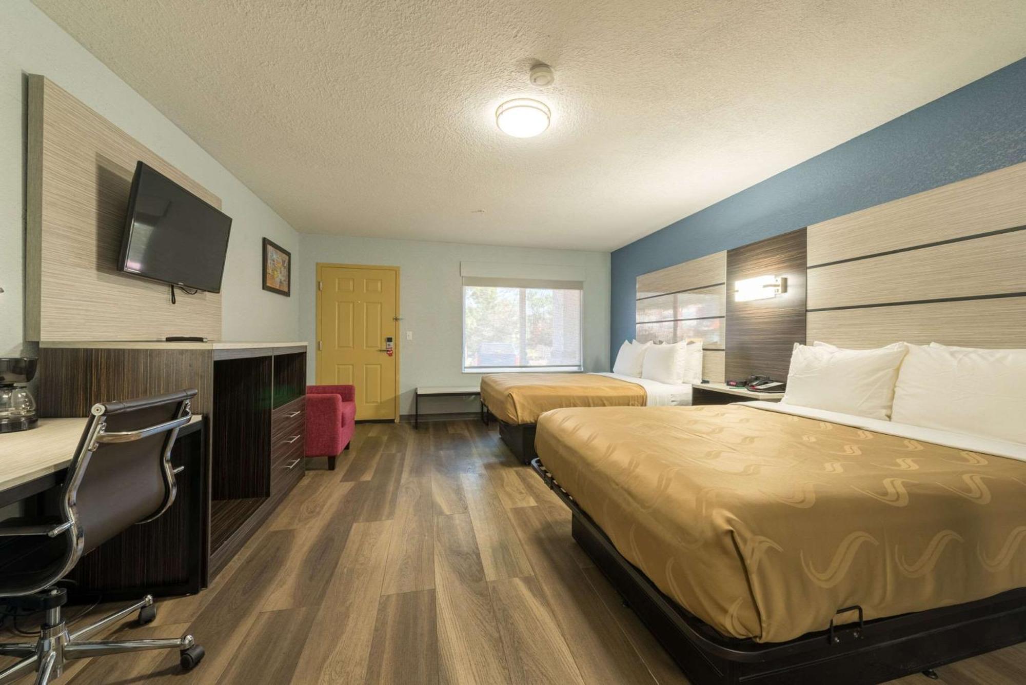 Quality Inn & Suites Manitou Springs At Pikes Peak Экстерьер фото