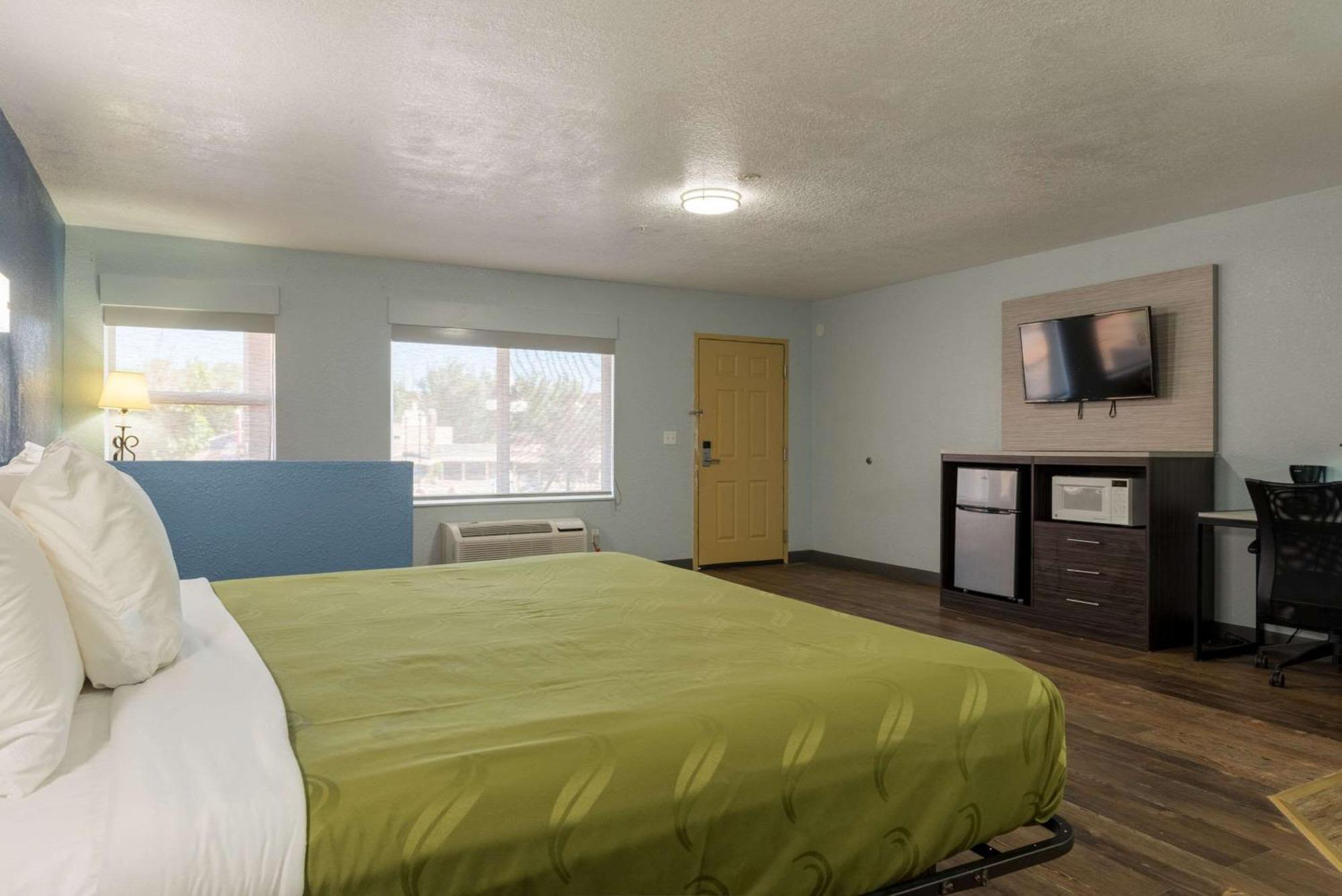 Quality Inn & Suites Manitou Springs At Pikes Peak Экстерьер фото