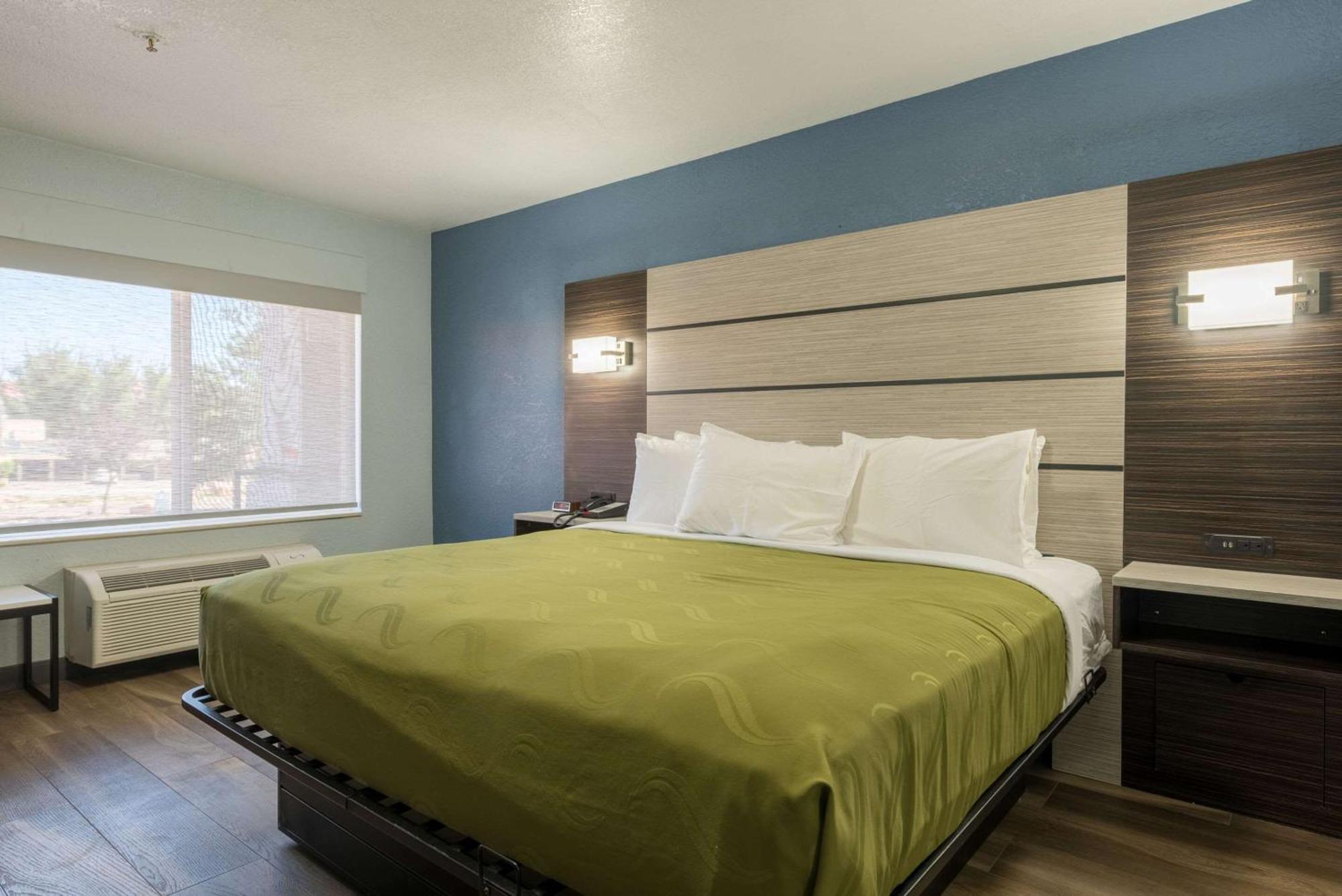 Quality Inn & Suites Manitou Springs At Pikes Peak Экстерьер фото