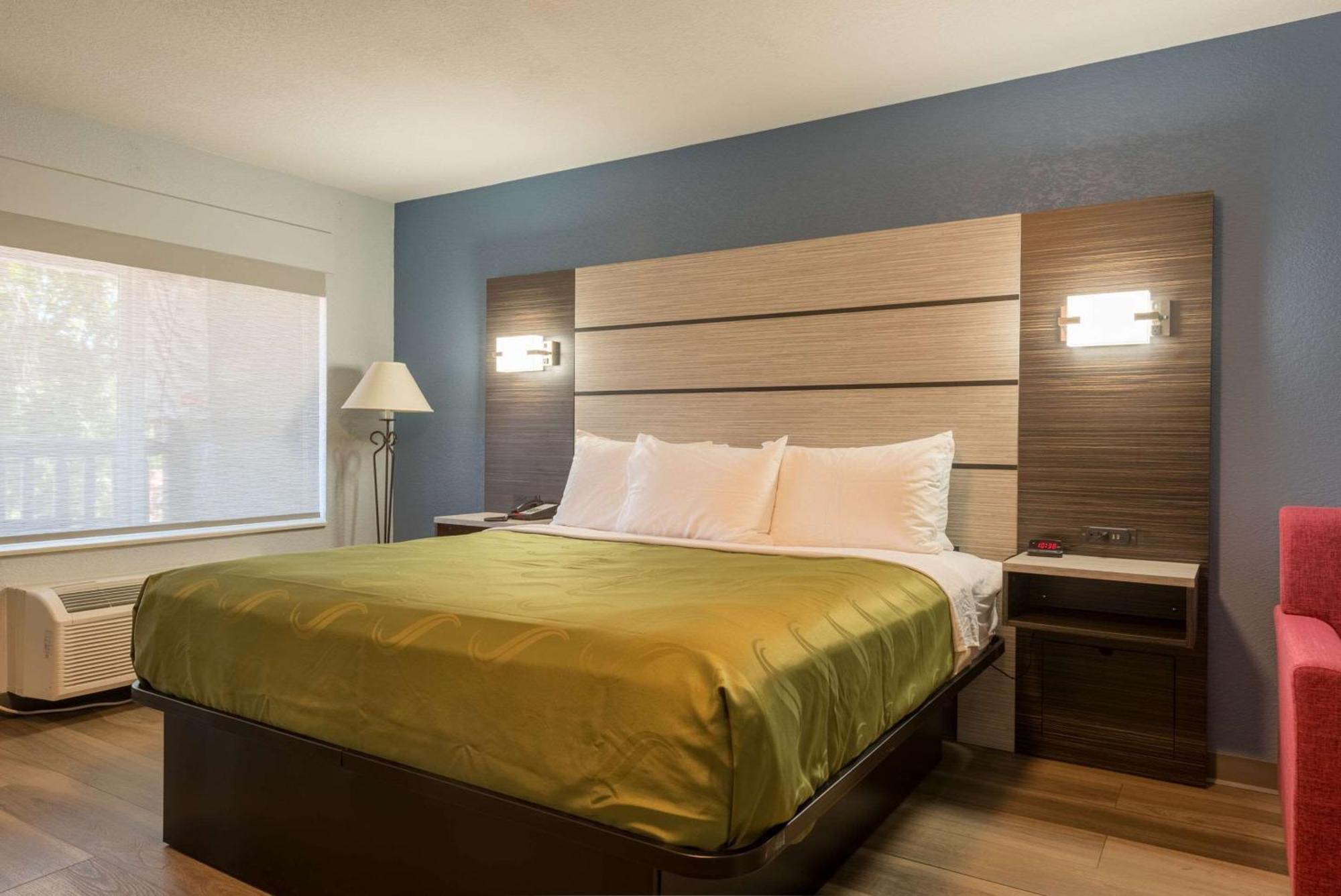 Quality Inn & Suites Manitou Springs At Pikes Peak Экстерьер фото