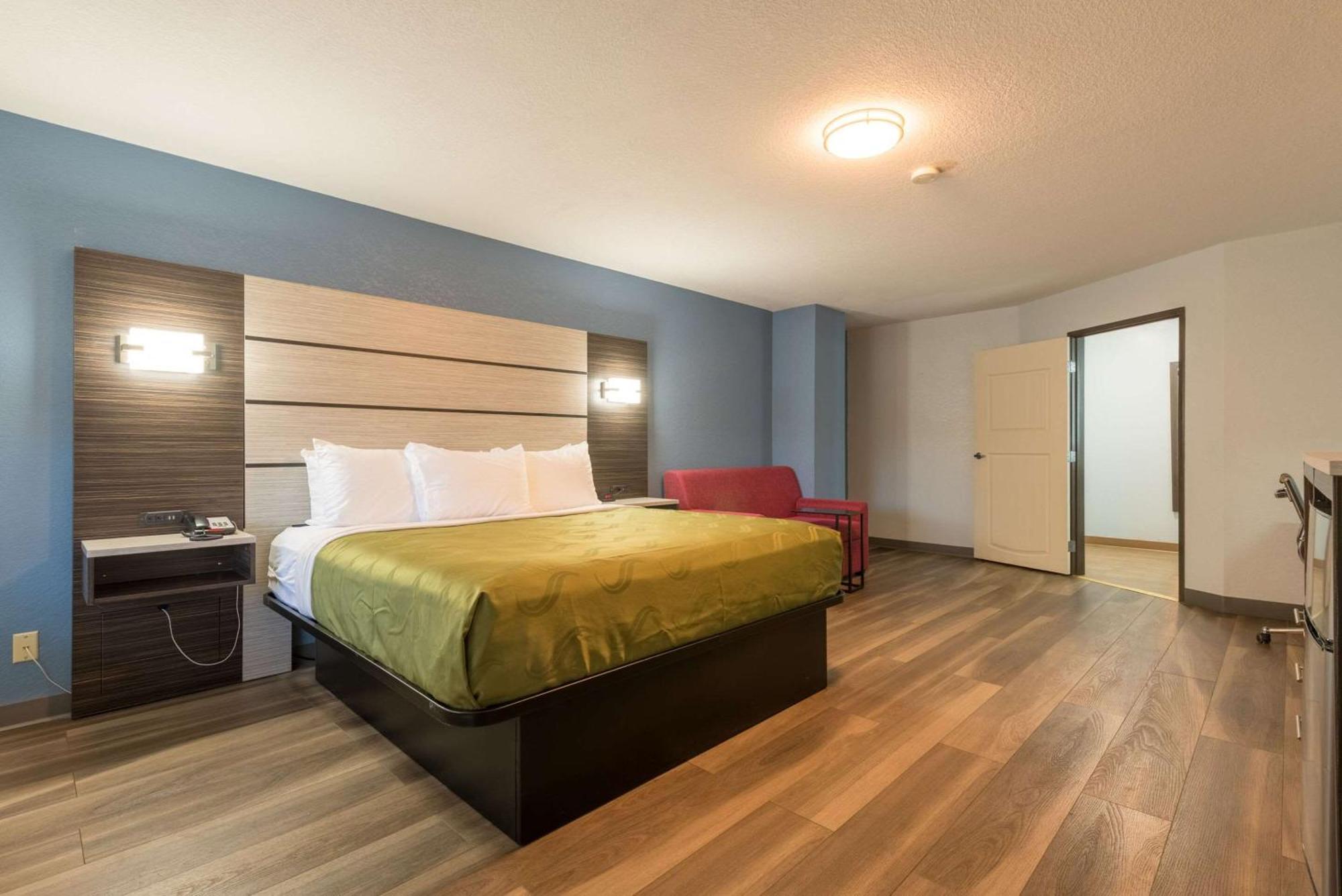 Quality Inn & Suites Manitou Springs At Pikes Peak Экстерьер фото