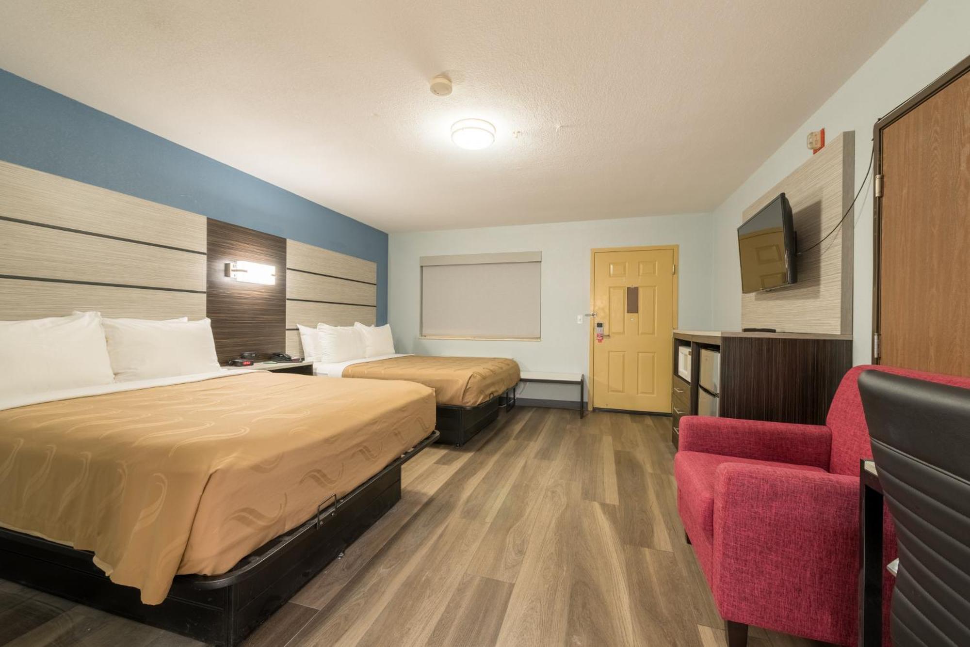 Quality Inn & Suites Manitou Springs At Pikes Peak Экстерьер фото